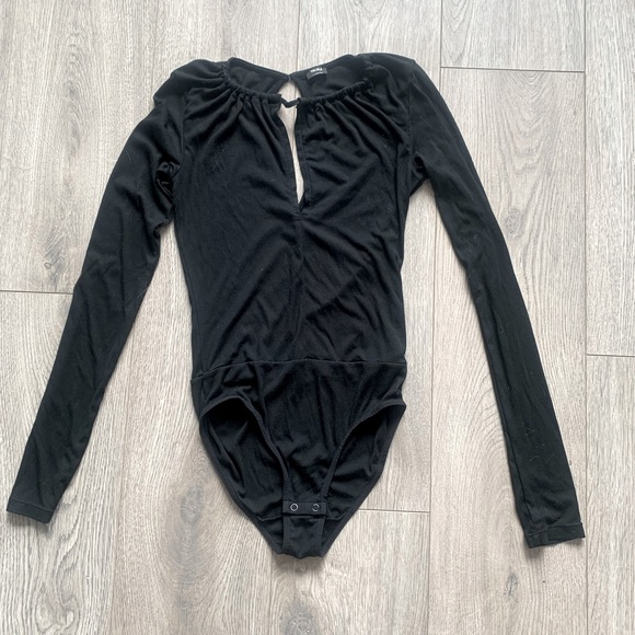 Aritzia Talula Black Long Sleeve Bodysuit - Picture 3 of 6